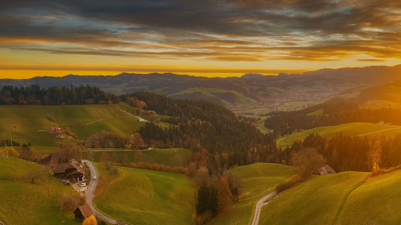 Boutique Hotel Moosegg: An Aperitif at the OFYR with Daniel Lehmann