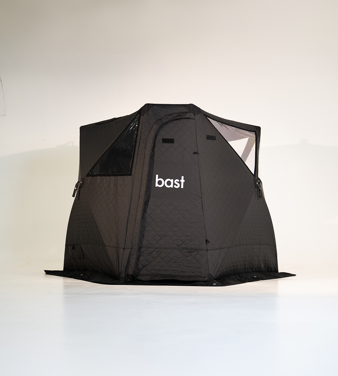 Bast outdoor sauna tent for 2-4 people.