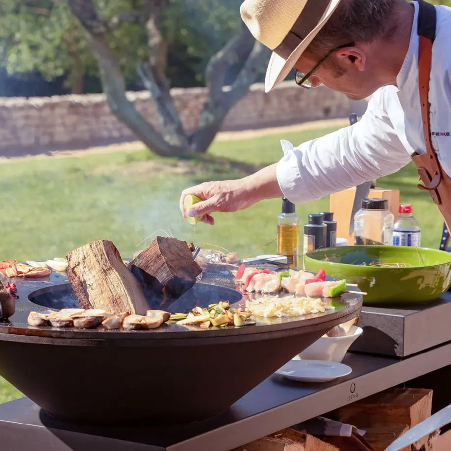 Corten 100 cm grill island with ceramic cutting board